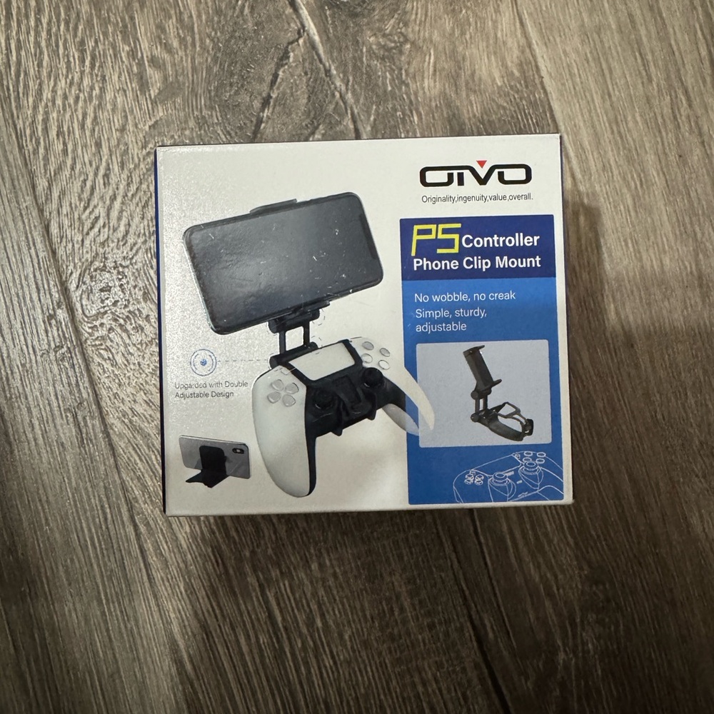 Gaming controller mount clip